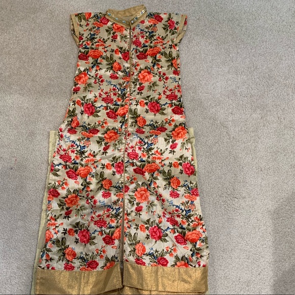 Semi party wear dress - Picture 3 of 3